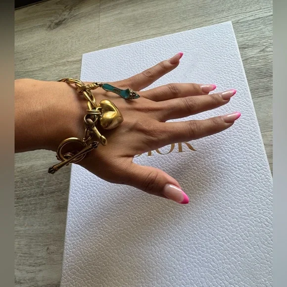 Juicy Couture Y2K Gold Tone Charm Chunky Bracelet Heart, J & Teal High Heel - Picture 7 of 9